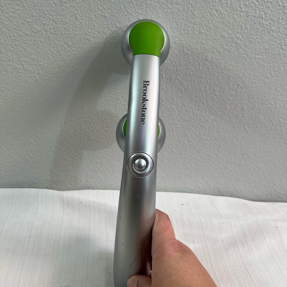 Brookstone handheld massager - Picture 2 of 4